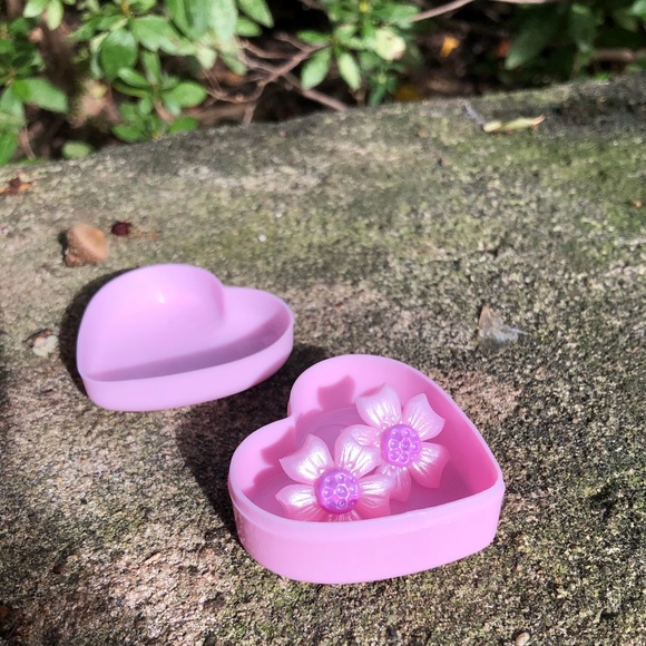 Handmade Polymer Clay Flower Earrings - Picture 7 of 14